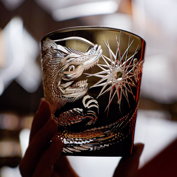 Takumi Soaring Dragon Szklanka do whisky, ręcznie wykonana, w drewnianym pudełku