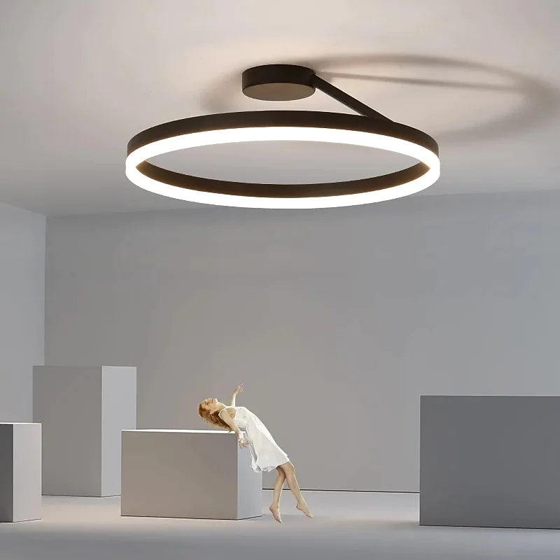 Luce da soffitto LumaAura Radiant in tono oro per soggiorni
