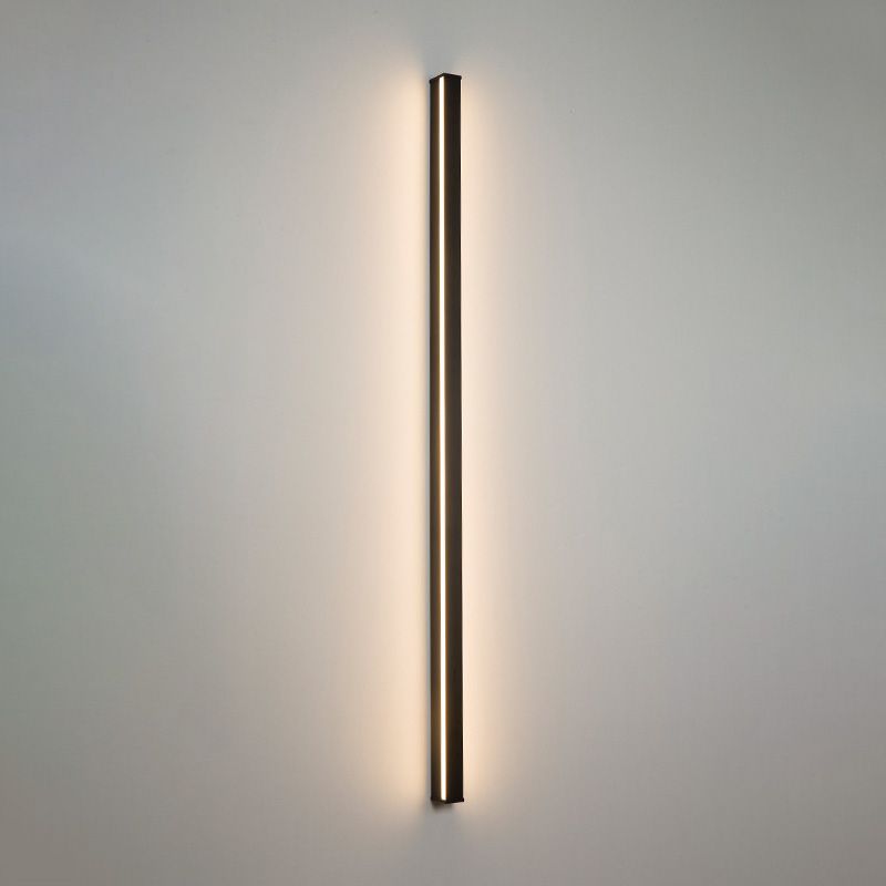 Lineaire LED-wandlamp voor efficiënte woningen en moderne interieurs