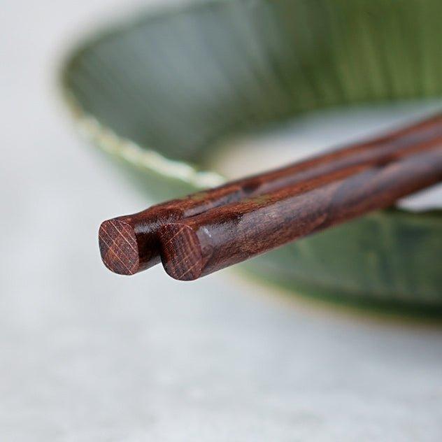 Miyabi Træ Spisepindesæt Med Gyldent Sakura Motiv