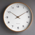 Novae Moderne ur i massivt træ med nordisk minimalistisk stil