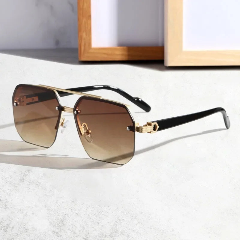 Vespera geometrikus napszemüveg az Eyewear kollekcióból