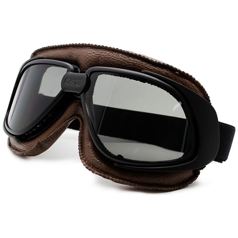 Gafas plegables RetroGuard Gear para motociclistas en movimiento
