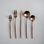 Modern Dining Table Cutlery Set With Sleek Minimalist Design