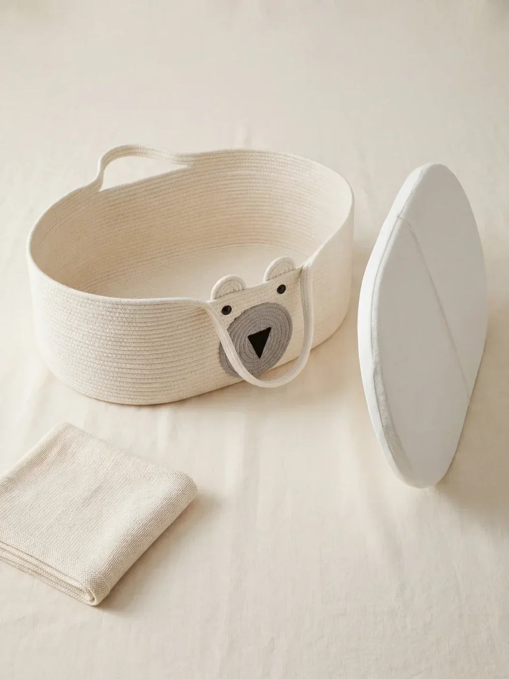 Bear Shaped Changing Basket In Cotton Rope For Nursery
