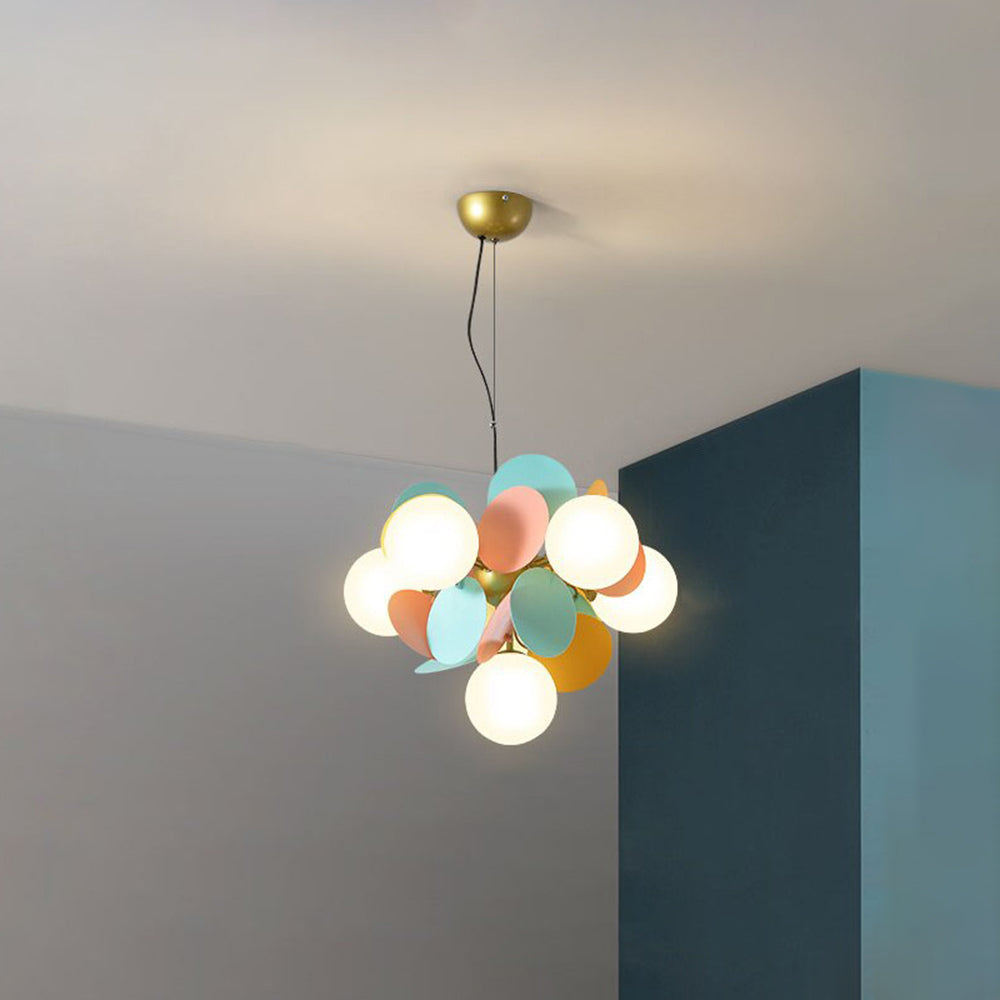 מנורת תלייה LED אקרילית AstraLumen לעיצוב פנים מודרני