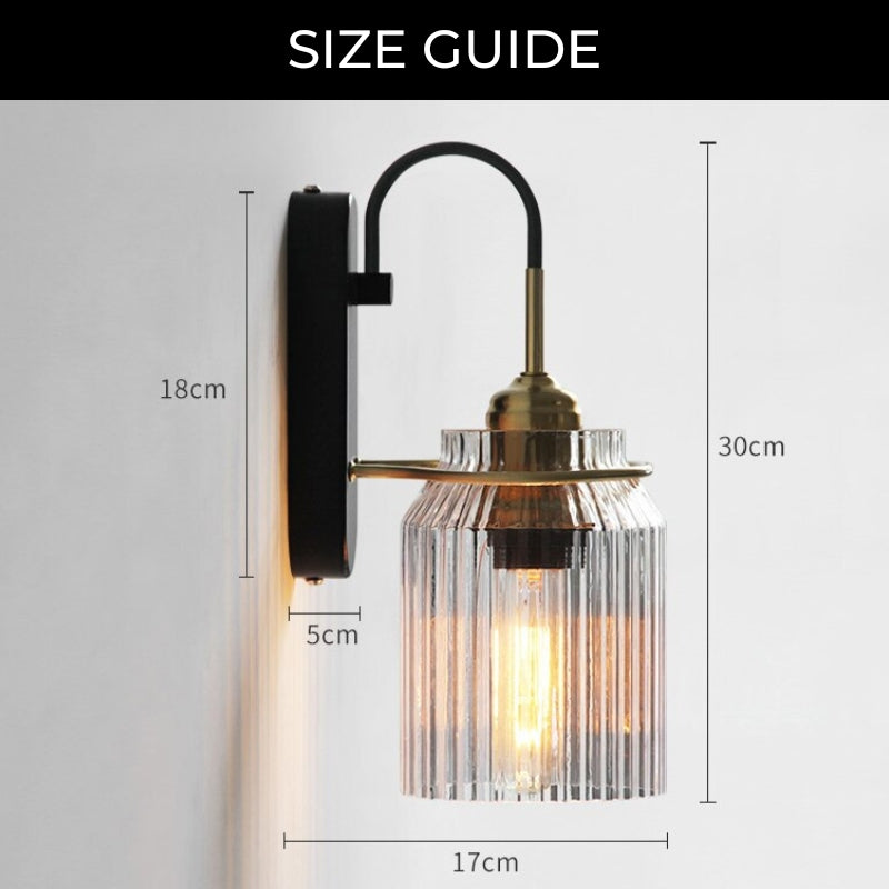 Aplica de perete în stil vintage cu abajur din sticlă nervurată