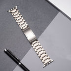 Gravitiq Grade 2 Titanium Watch Band For Apple Watch Refined Look