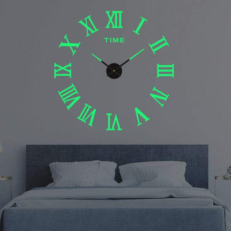 Orologio da parete moderno Luminor nero con movimento al quarzo