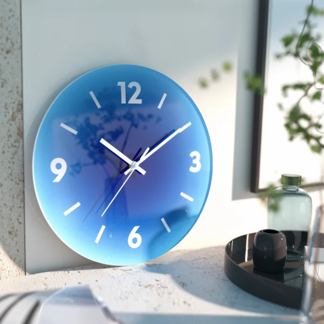 Horloge murale en verre NovaLuxe avec mouvement à balayage silencieux