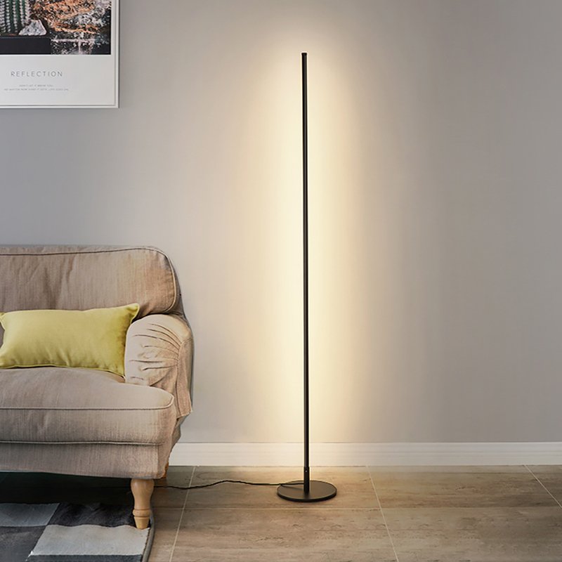AstraLumina LED stmívatelná stojací lampa s dálkovým ovládáním