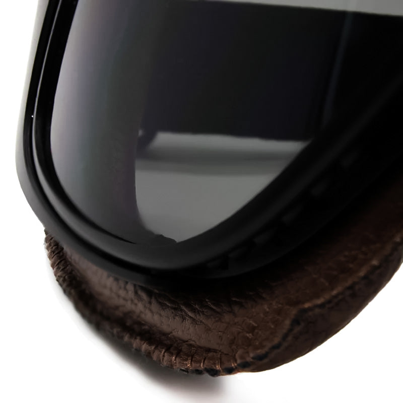 Gafas plegables RetroGuard Gear para motociclistas en movimiento