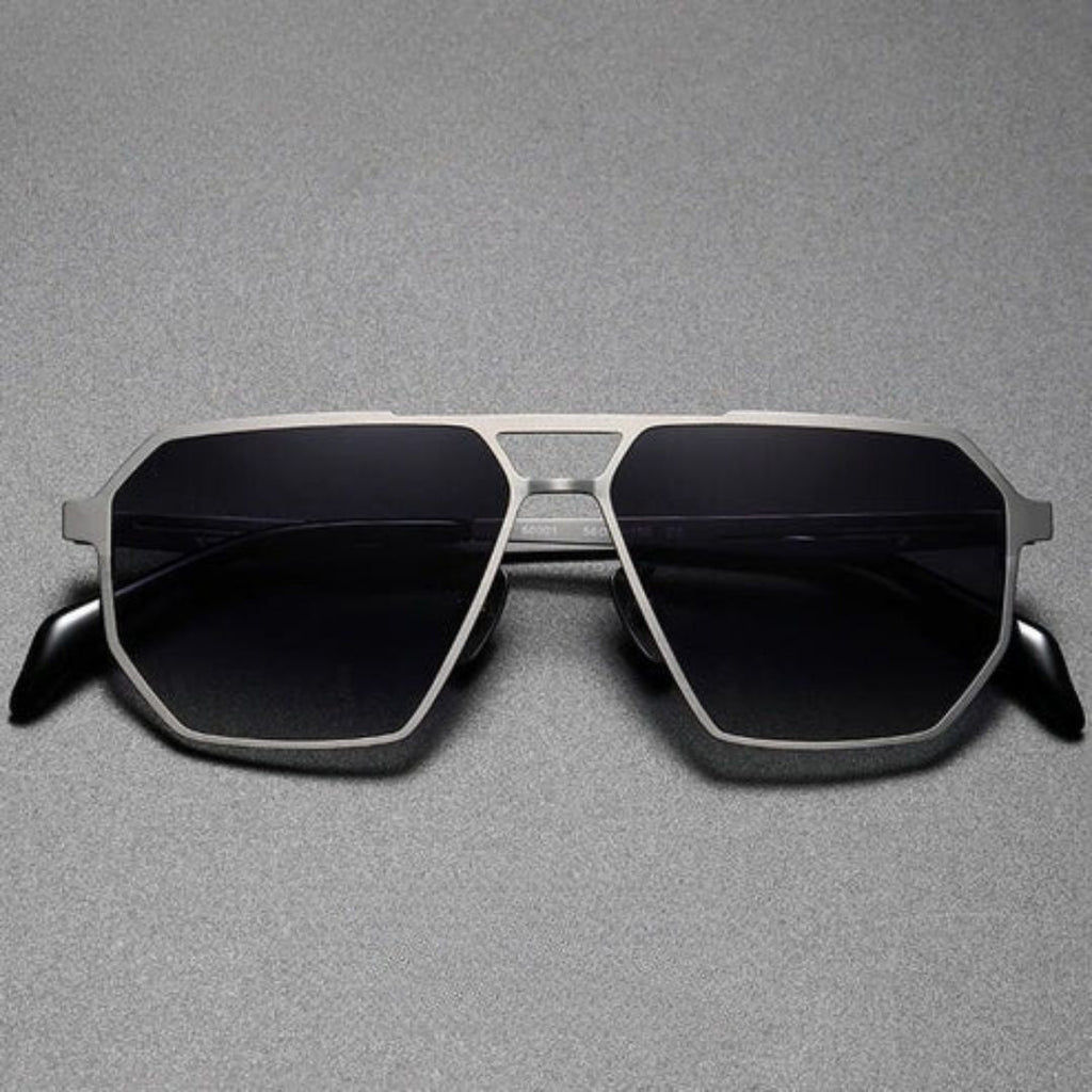 Cermin Mata Hitam Terpolarisasi UV400 LyraForge Gaya Aviator Titanium