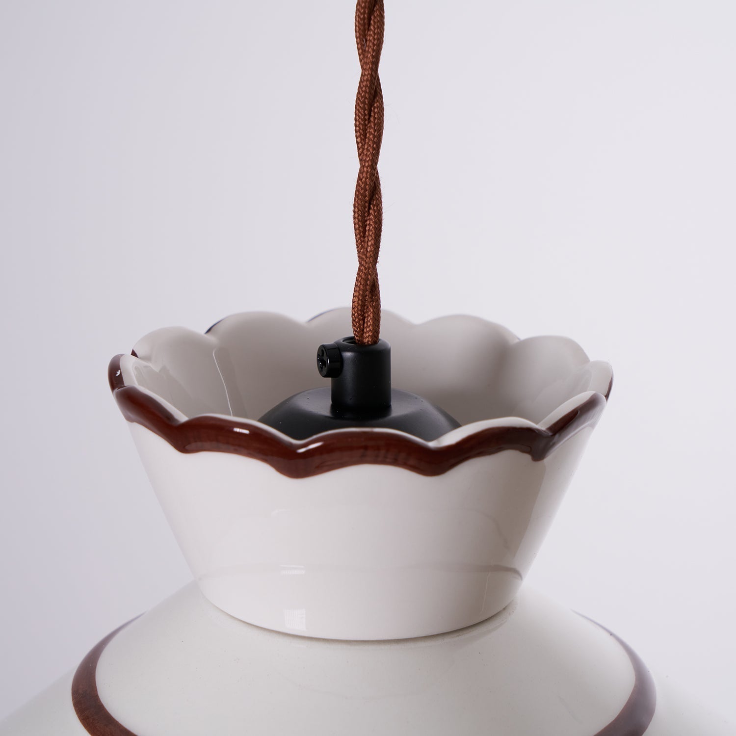 Lampa wisząca Aurelia ceramiczna z vintage'owym urokiem do kuchni i kawiarni