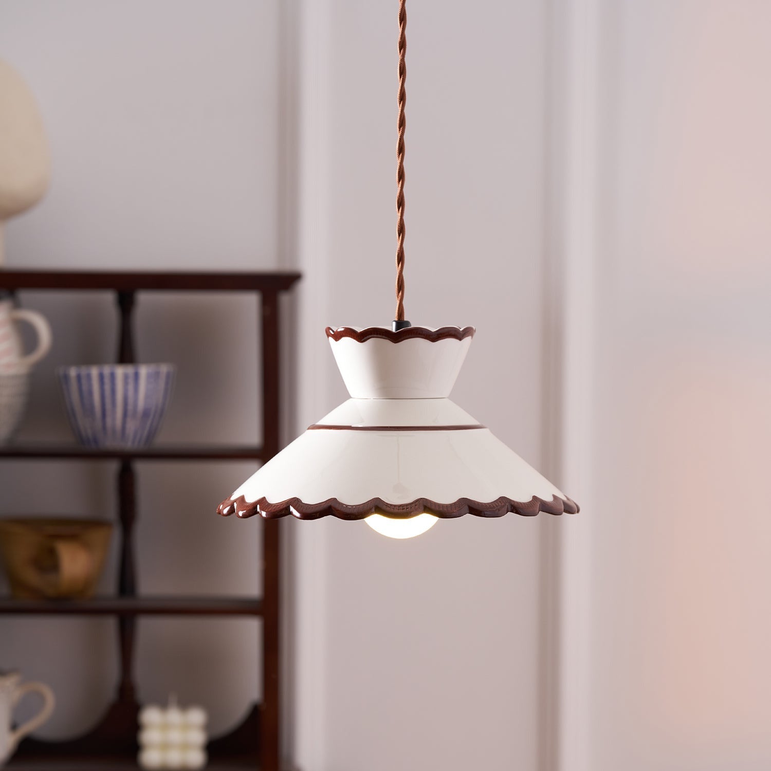 Lampa wisząca Aurelia ceramiczna z vintage'owym urokiem do kuchni i kawiarni