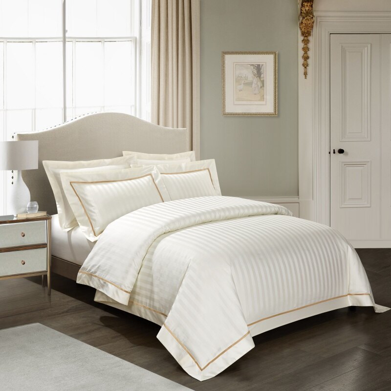LyraSilk Bedding Set In Egyptian Cotton With Silk Stripe Accents