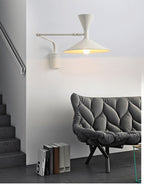 Lámpara de Pared Moderna NovaSwing con Brazo Oscilante y Enchufe para Decoración de Dormitorio