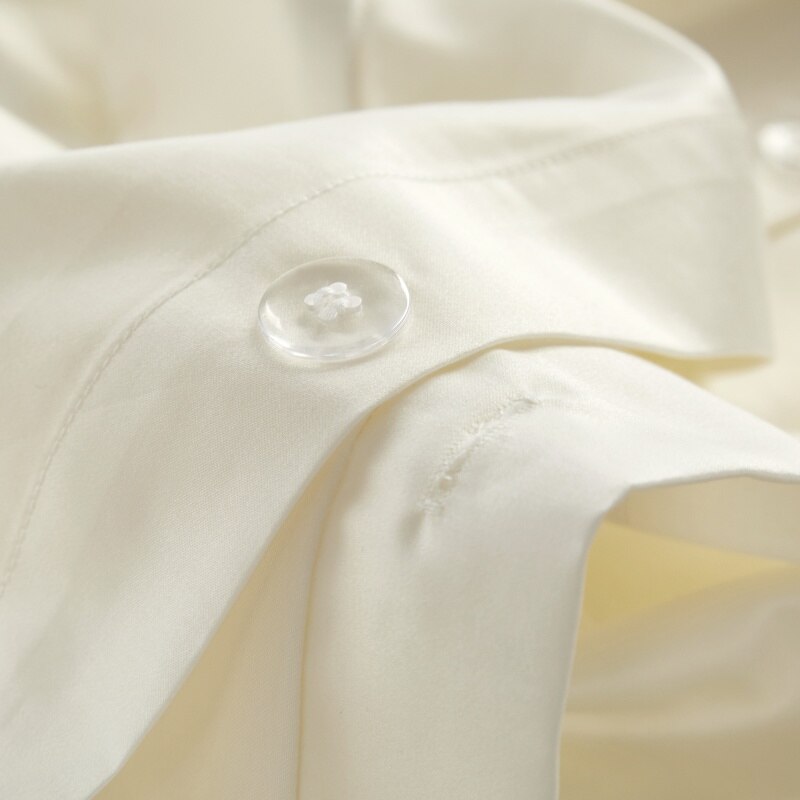 LyraSilk Bedding Set In Egyptian Cotton With Silk Stripe Accents