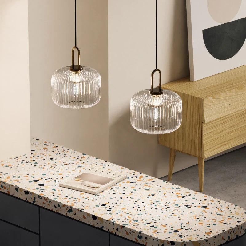 Lampada a sospensione Liora dalla collezione Glass Stone per spazi interni