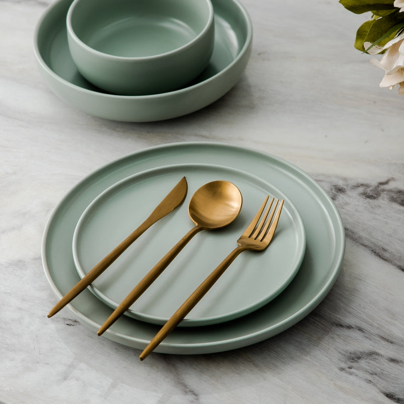 Modern Dining Table Cutlery Set With Sleek Minimalist Design