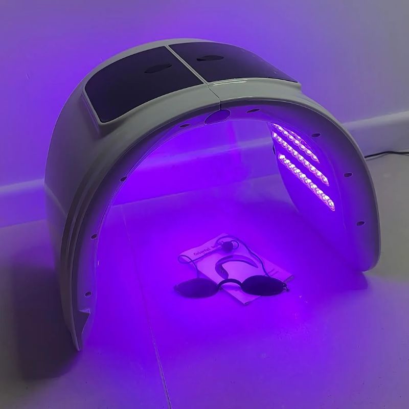 Huidverzorgingsapparaat met zeven golflengten LED en lichttherapie