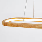 Lámpara colgante LED LumaWood con acabado en madera y sutiles detalles metálicos
