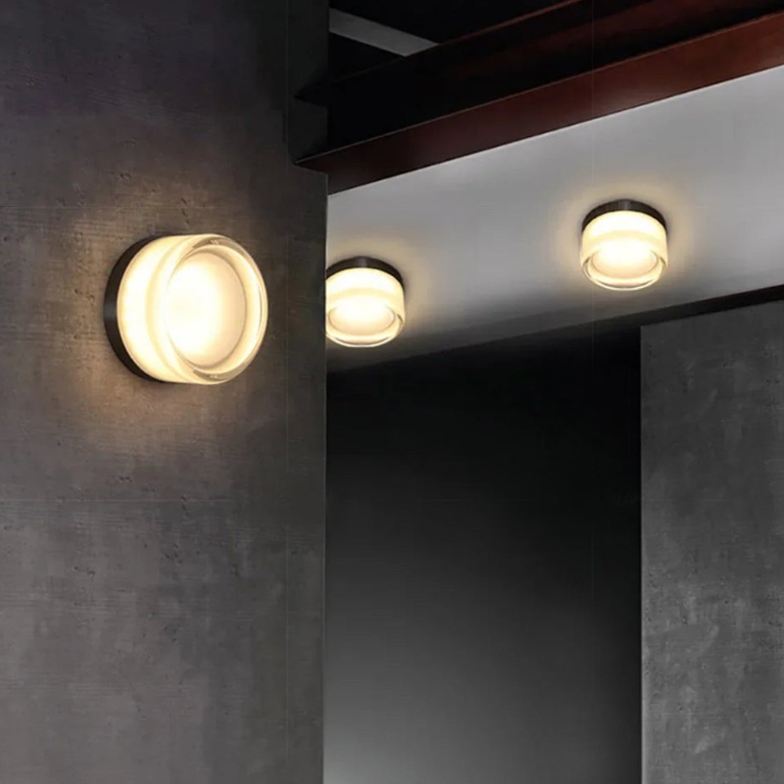 Lampu Dinding Kaca NovaLume oleh Lumenari Studio