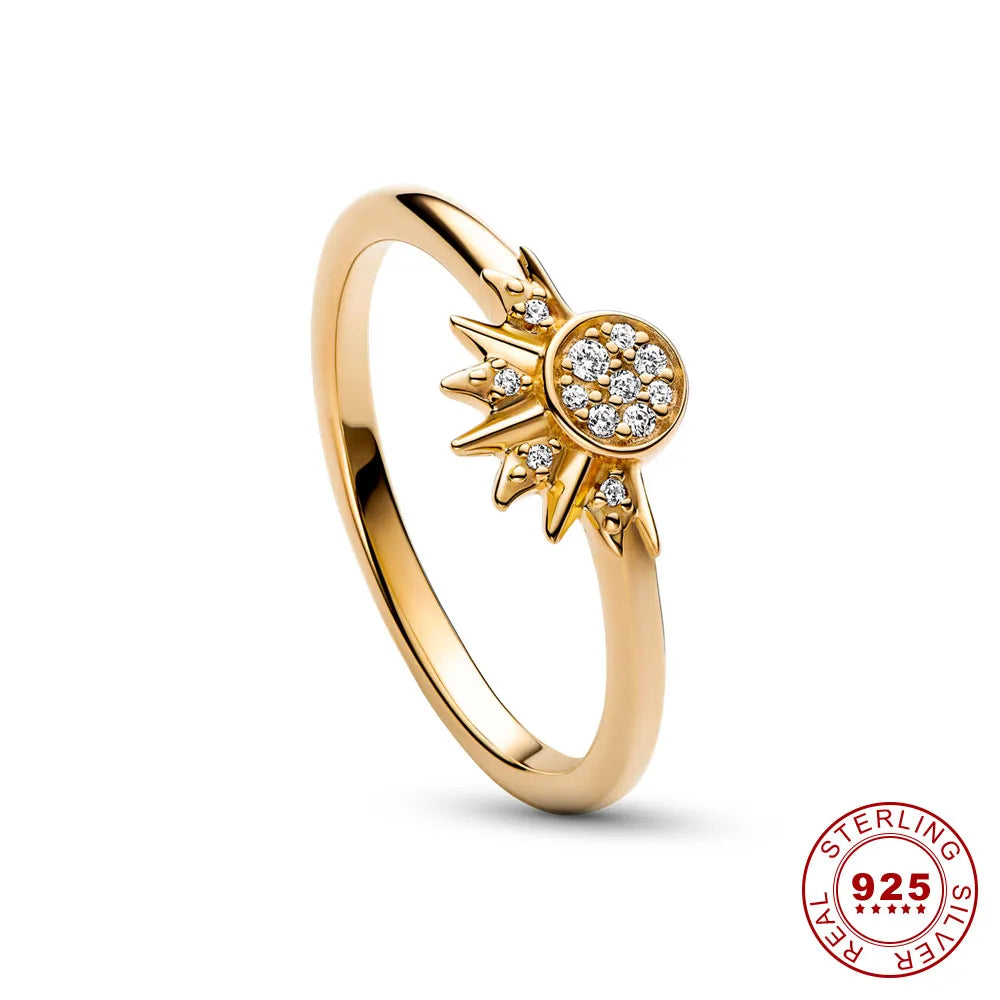 Anillo de Cristal Plateado Lunara con Diseño de Sol y Luna para un Look Celestial Audaz