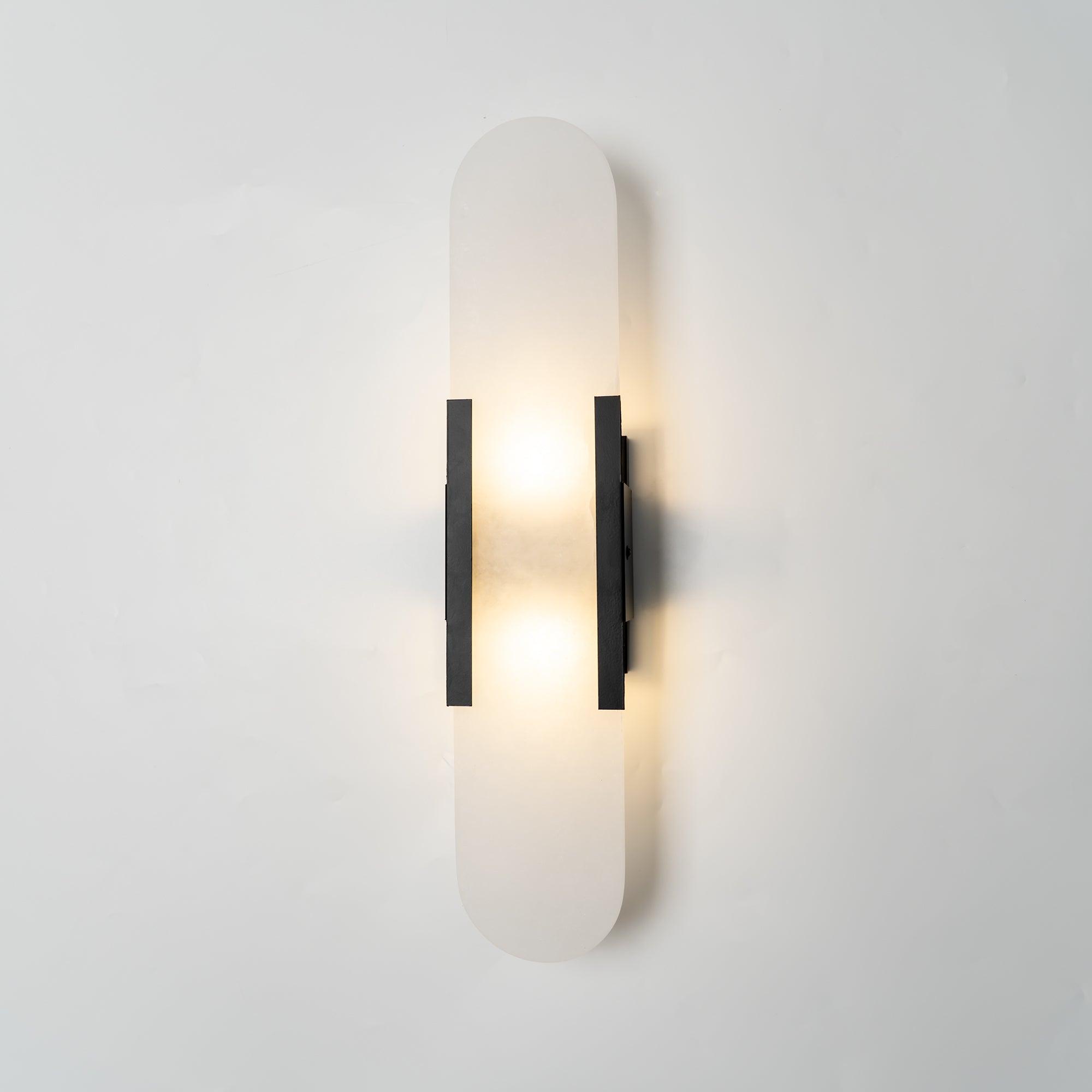 Nástěnná lampa Lunara Alabaster s jemným teplým světlem