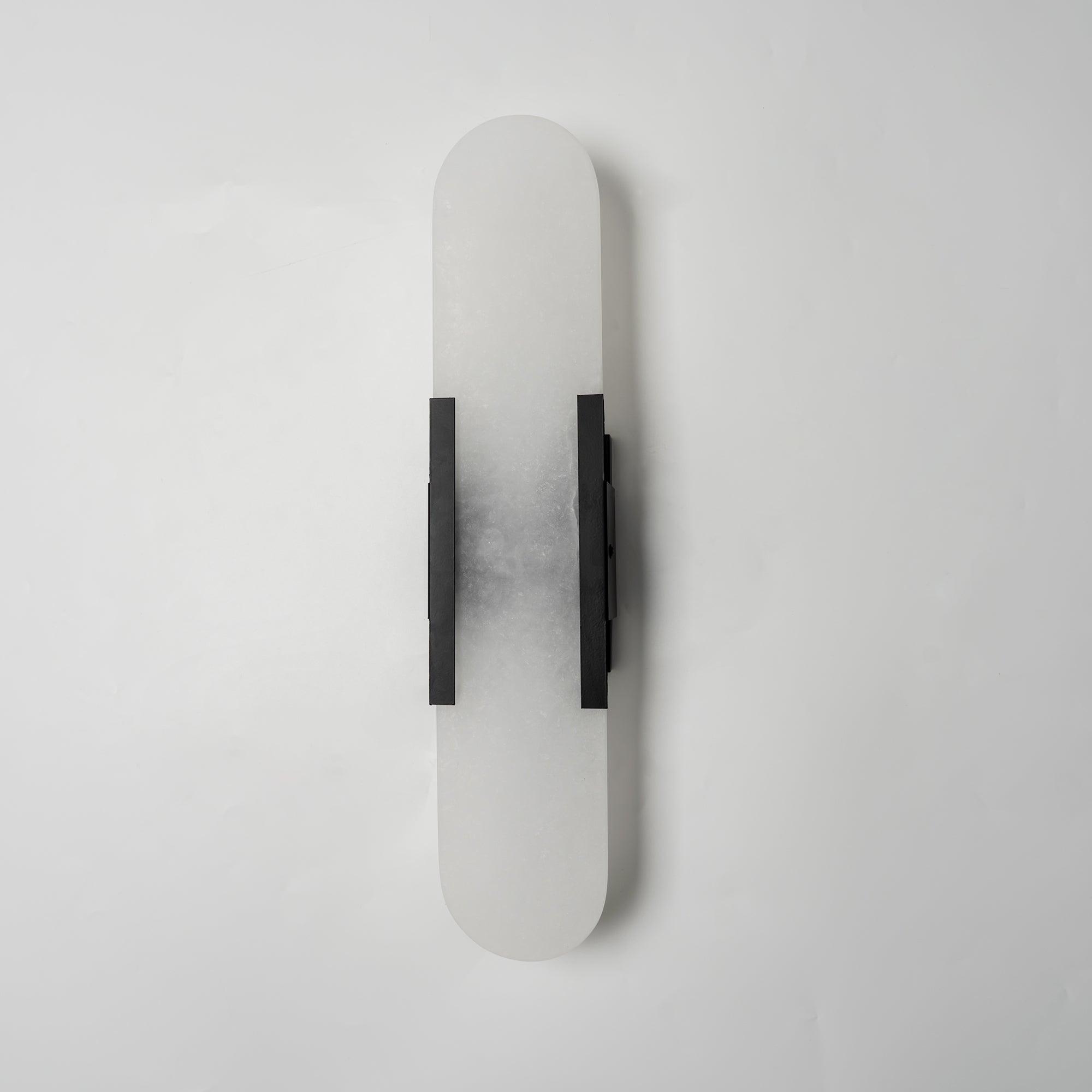 Nástěnná lampa Lunara Alabaster s jemným teplým světlem