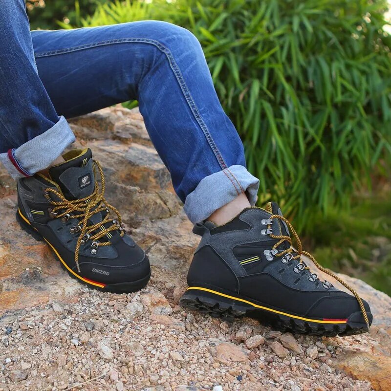 Men's Hiking Boots Waterproof With High Traction And Shock Absorbing Sole