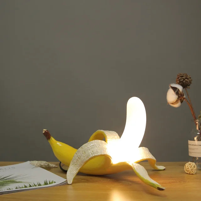 Lampada da tavolo BananaShine Banana per arredamento moderno