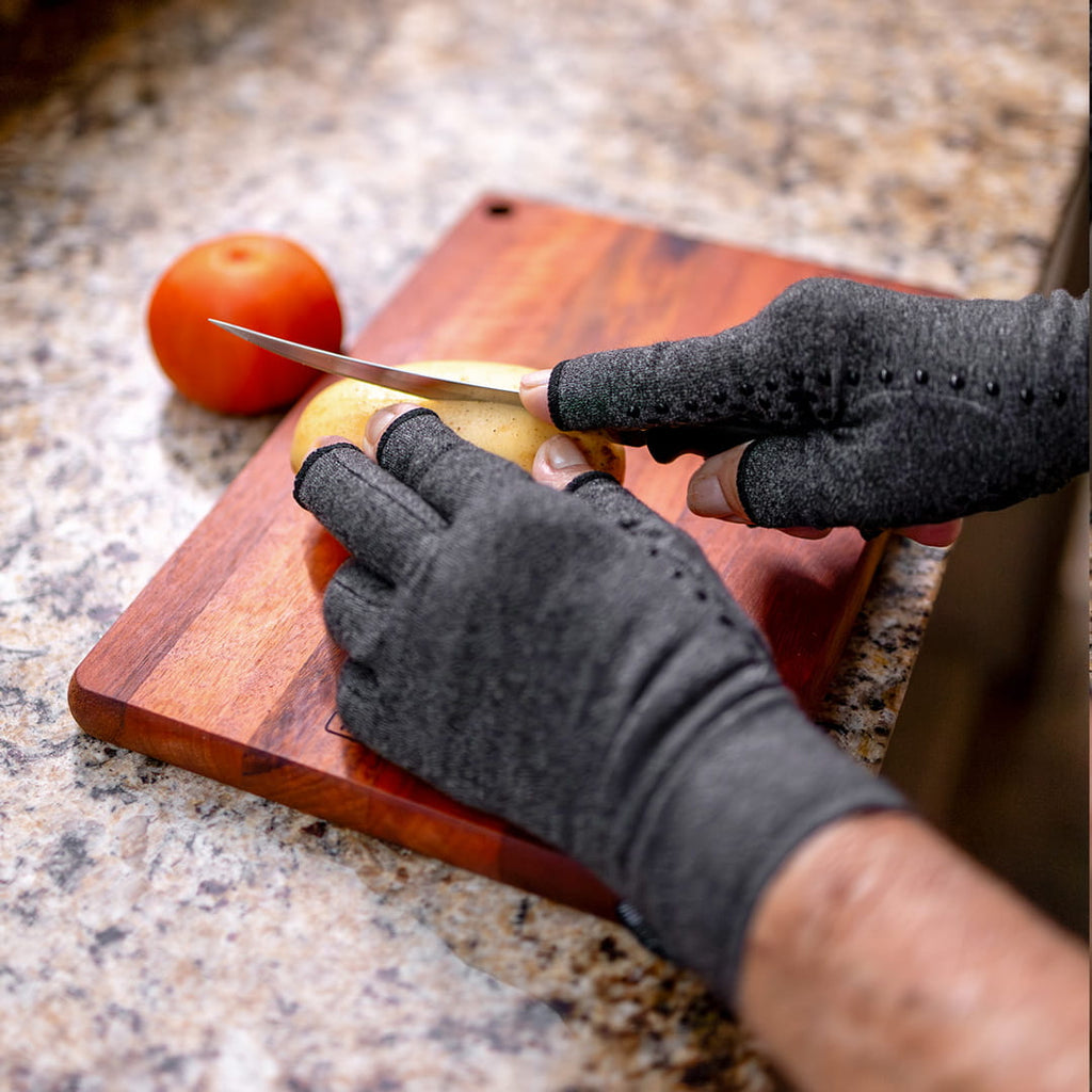 Breathable Compression Gloves for Hand Comfort and Daily Support