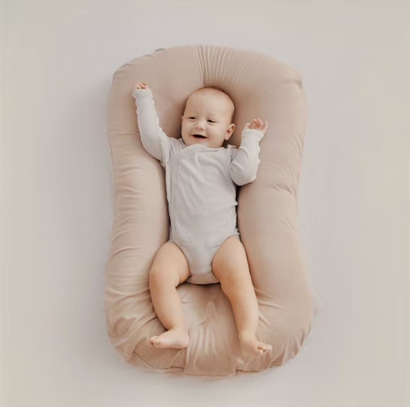 Bantal Bayi LuminaNest Untuk Penjajaran Kepala dan Leher