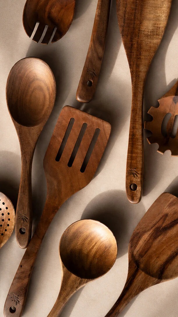 Conjunto de 9 Peças de Utensílios de Cozinha em Teca Natural
