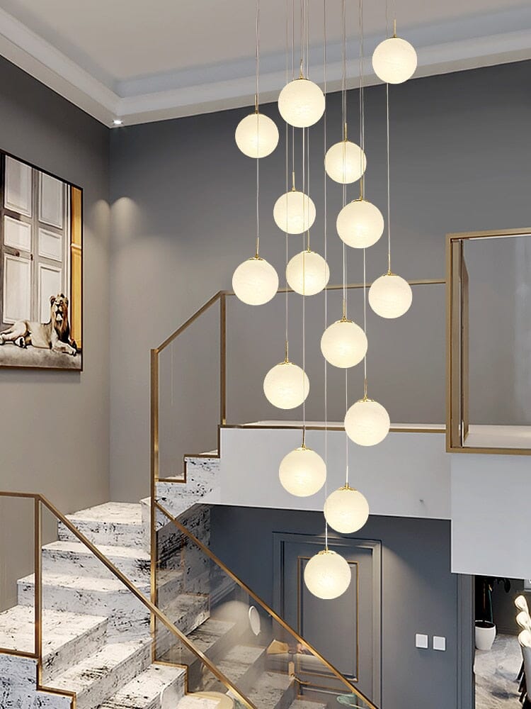 Lampada a sospensione Liora Orb per ingressi e hall eleganti
