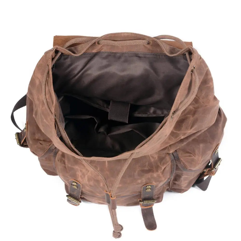 Zaino da viaggio Ridgeway con dettagli in pelle e tela resistente