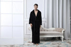 Calidez de invierno con bata de maternidad CozyNest en franela térmica extra larga