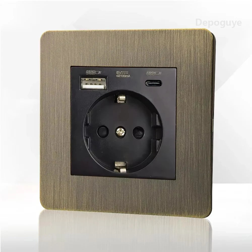 Antieke bronzen metalen wandcontactdoos met USB-oplaadpoort