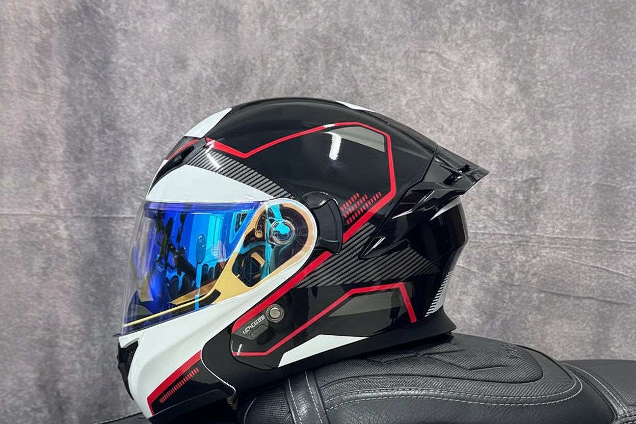 Casco Integrale Moto Ribaltabile con Doppia Lente e Ala Aerodinamica Posteriore Certificato DOT