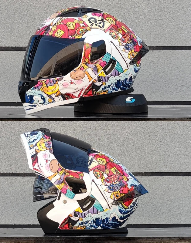 Kask motocyklowy z pełną, odchylaną przednią częścią i dwuwarstwową szybą, zatwierdzony przez DOT