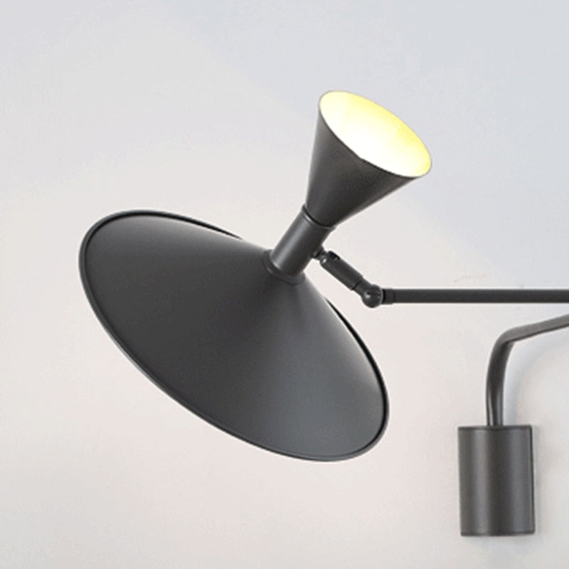 Lámpara de Pared Moderna NovaSwing con Brazo Oscilante y Enchufe para Decoración de Dormitorio