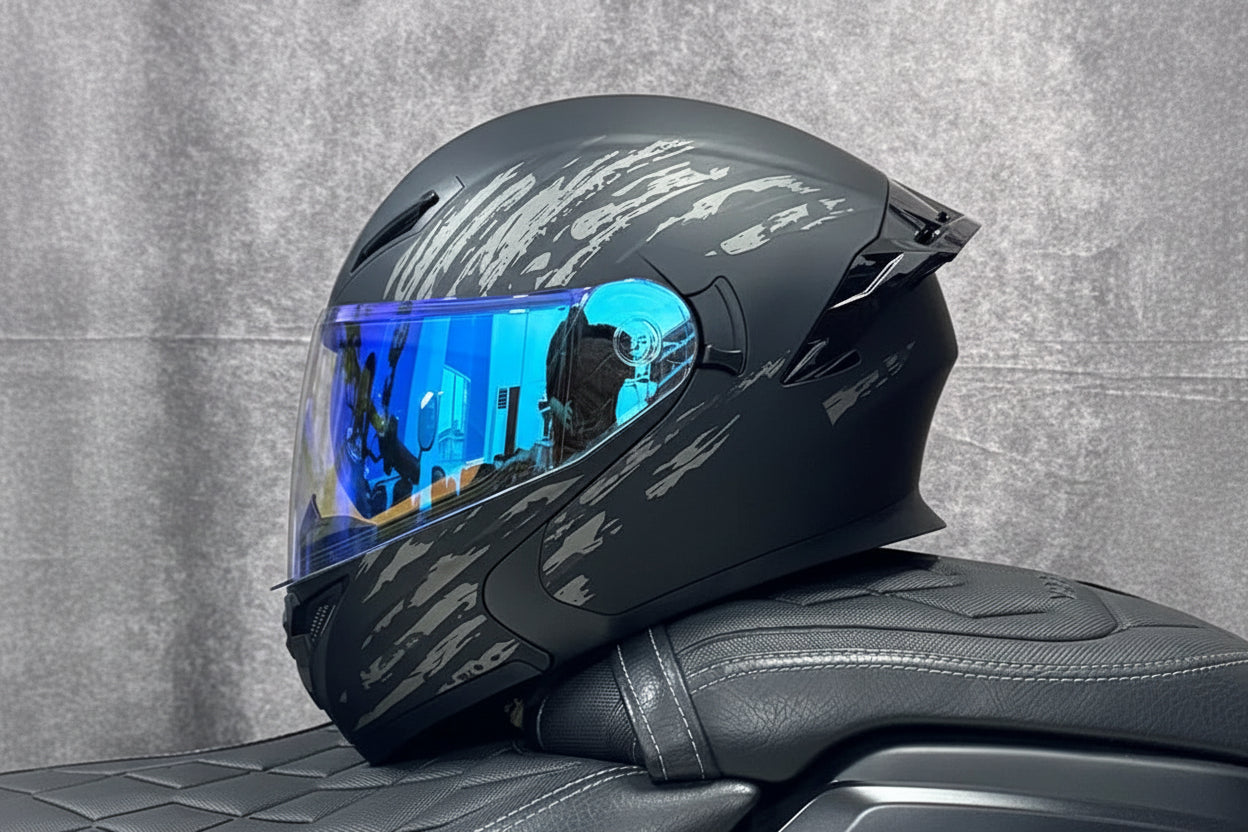 Casco Integrale Moto Ribaltabile con Doppia Lente e Ala Aerodinamica Posteriore Certificato DOT