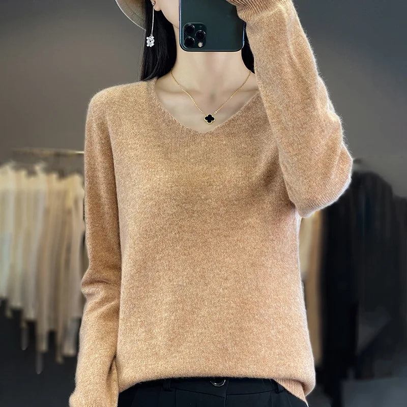 LyraMerino Soft Knit Sweater With V-Neck And Merino Wool