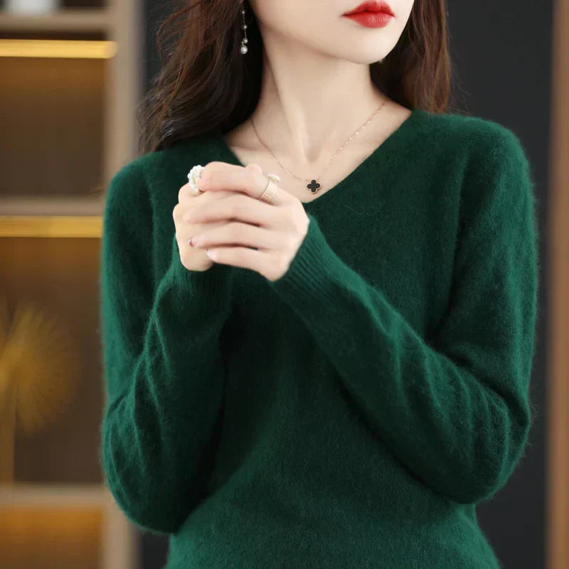 LunaWeave Pure Cashmere -neulepaita V-pääntiellä ja kapealla istuvuudella naisille