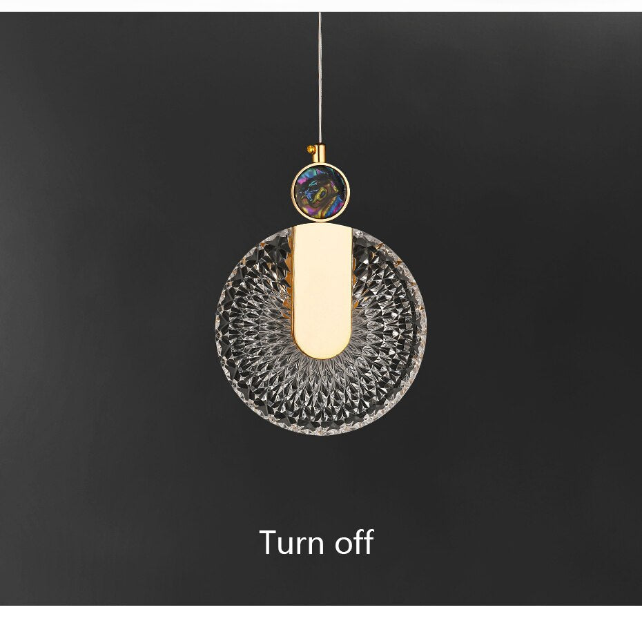 Aurelia Pendelleuchte mit LED-Kristall in Gold für Wohnbereiche