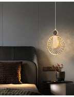 Aurelia Pendelleuchte mit LED-Kristall in Gold für Wohnbereiche