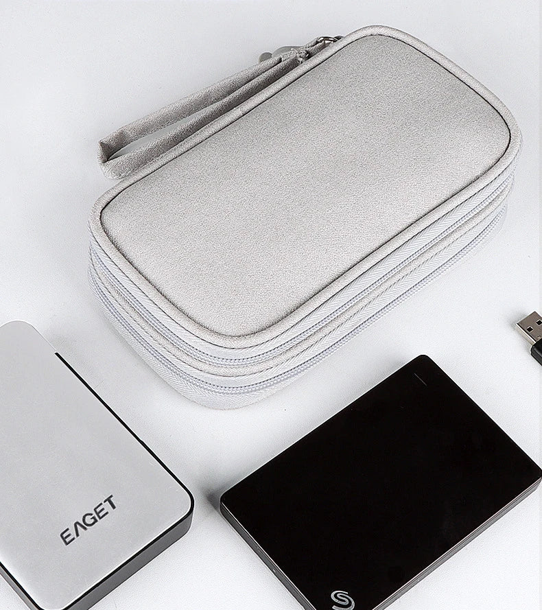 Reiseetui for elektroniske tilbehør og USB-C-kabler
