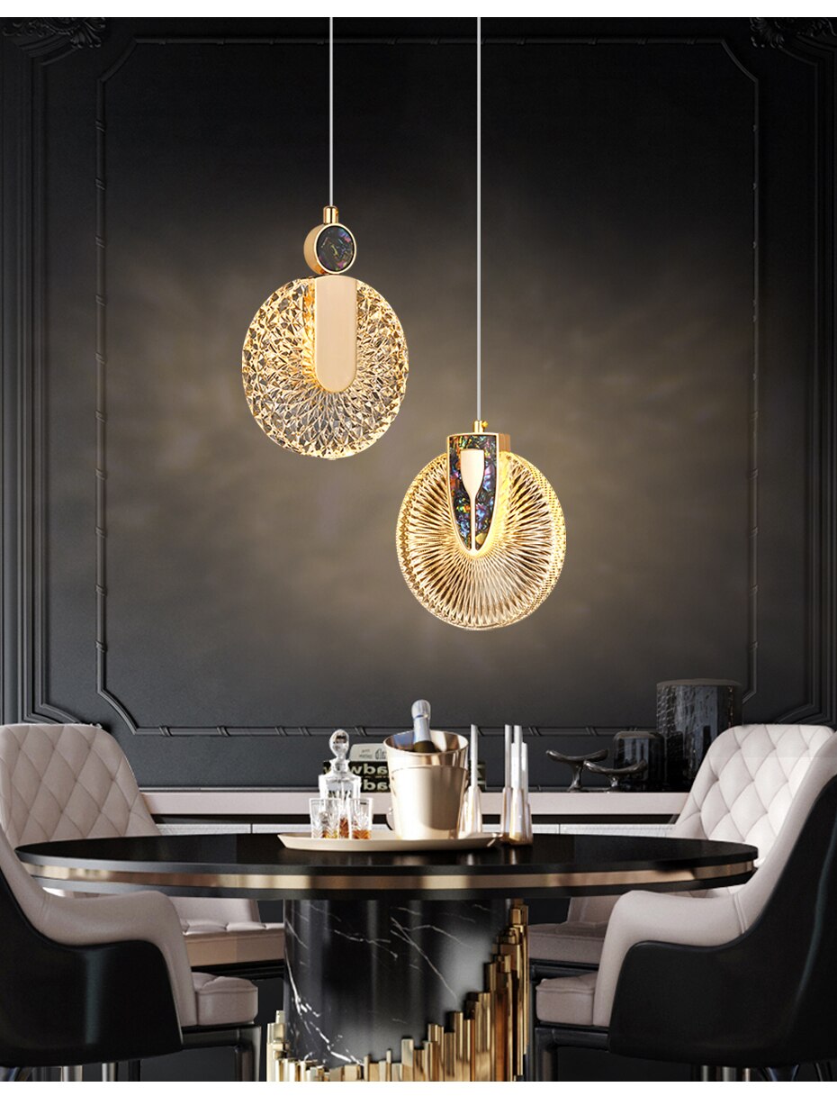 Aurelia Pendelleuchte mit LED-Kristall in Gold für Wohnbereiche