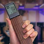 Přenosný nástroj pro cvičení kytarových akordů